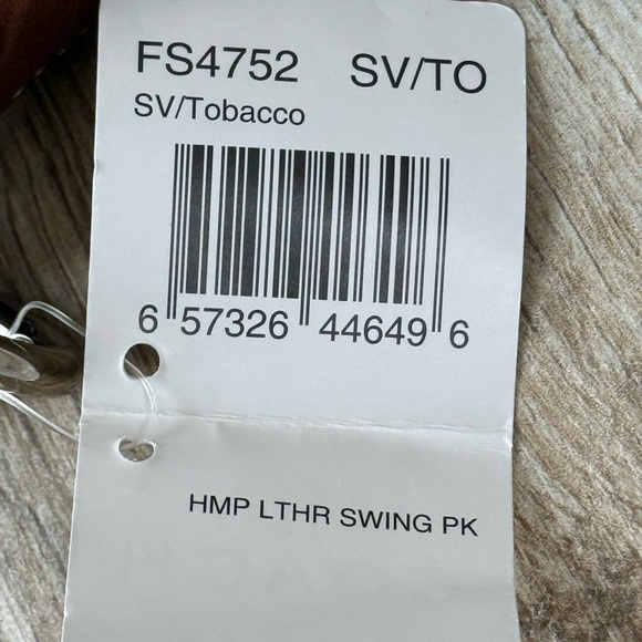 Coach Hampton Swing Pack - Picture 5 of 8